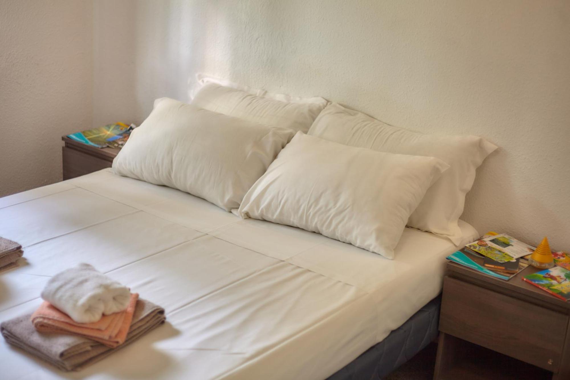 Hotel La Voile Bleue La Richardais Room photo