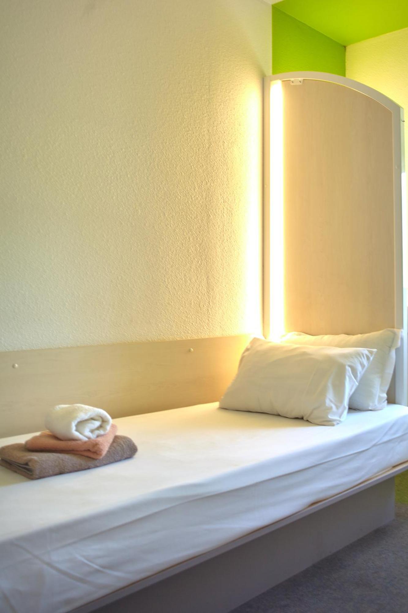 Hotel La Voile Bleue La Richardais Room photo