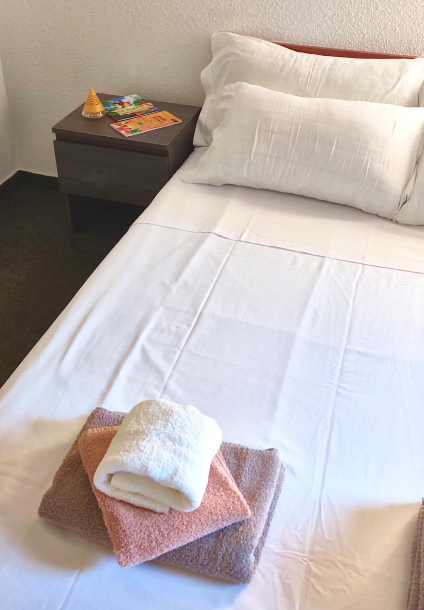 Hotel La Voile Bleue La Richardais Room photo