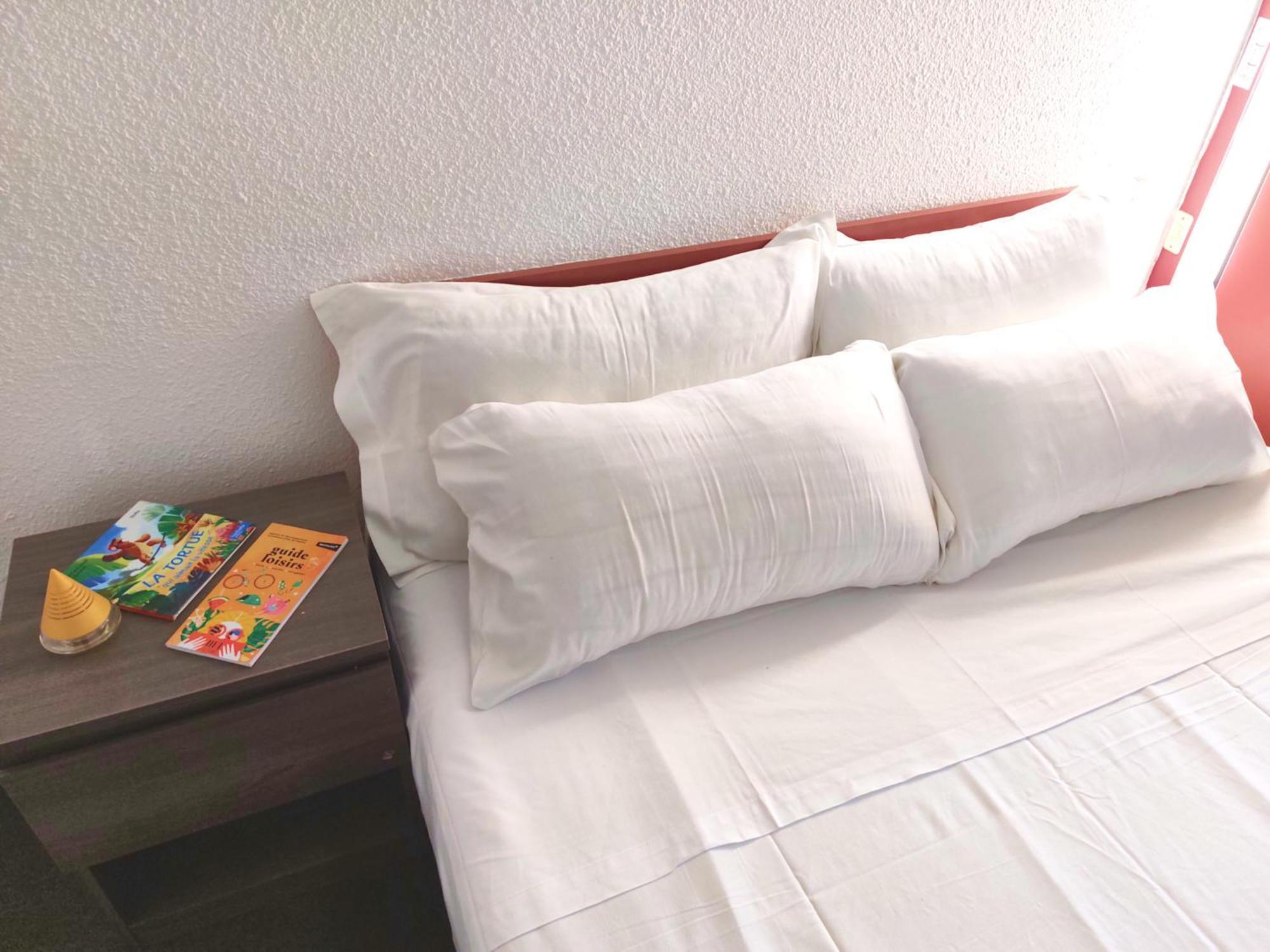 Hotel La Voile Bleue La Richardais Room photo